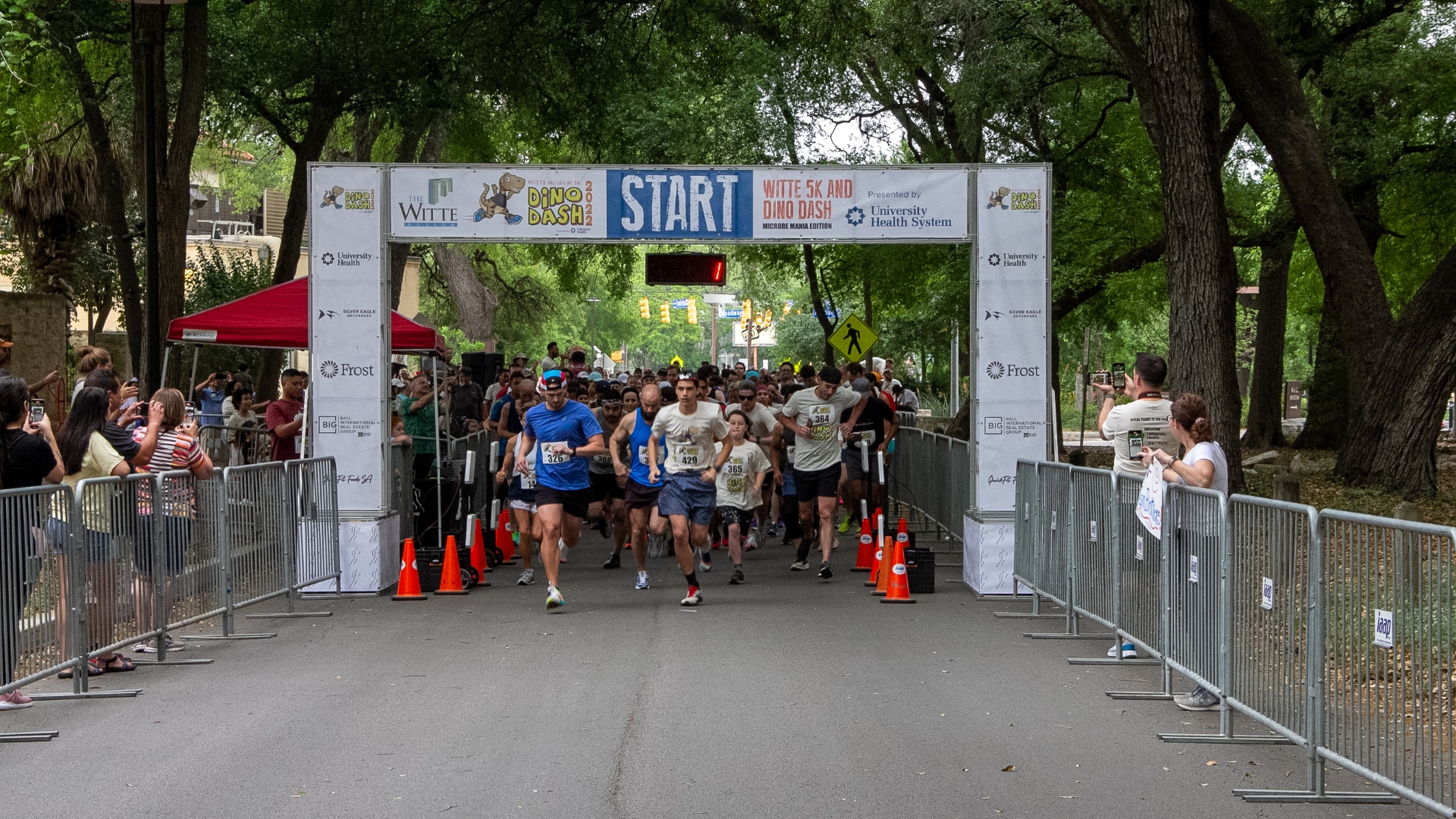 racers at the 5k starting line